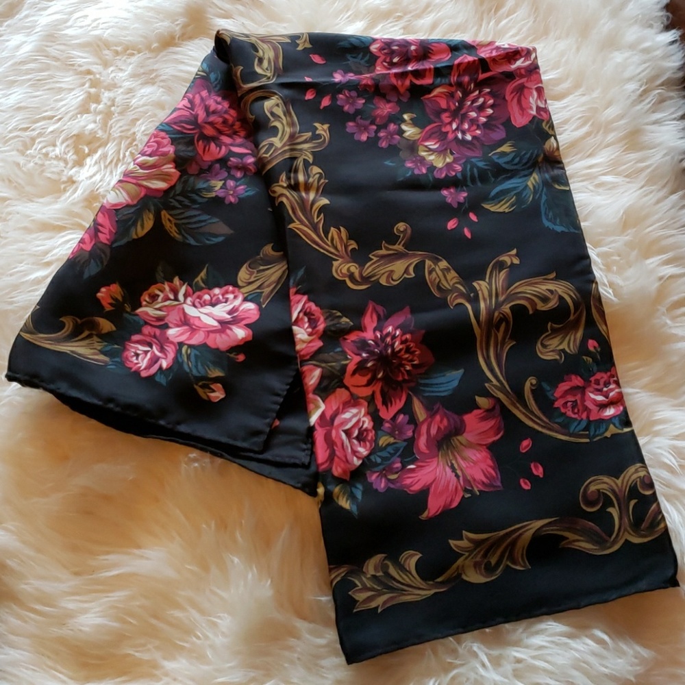 Beautiful Scarf!